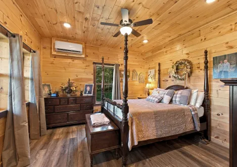 Homesteader modular log home bedroom