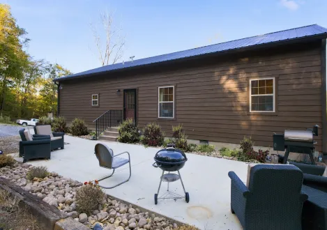 Homesteader modular log home exterior